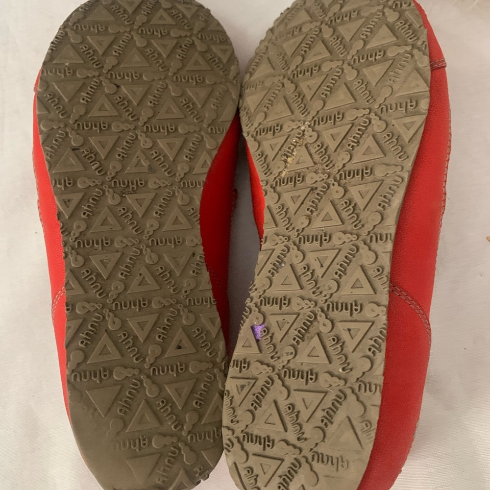 Ahnu Women's Vibrant Red Flats - Picture 6 of 8